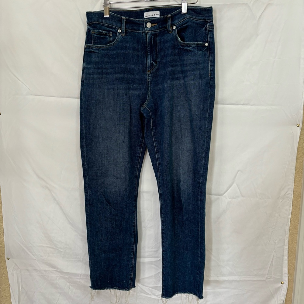 LOFT Women’s The Super Soft Girlfriend Jeans size 29/8